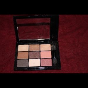 nine color shadow palette