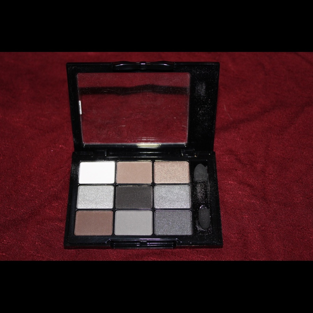 nine color shadow palette