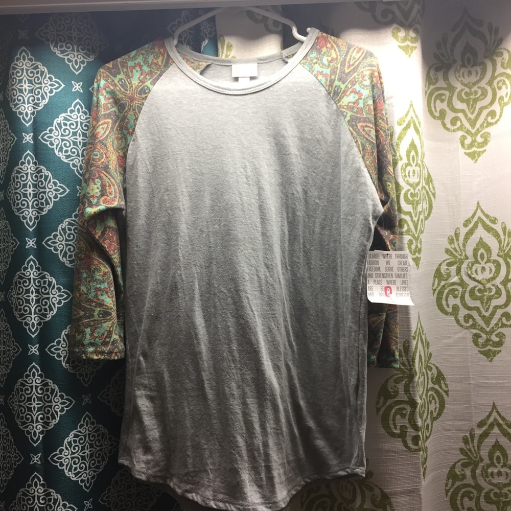 SALE Lularoe Randy Tee