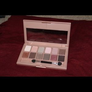 the blushes nudes by maybelline