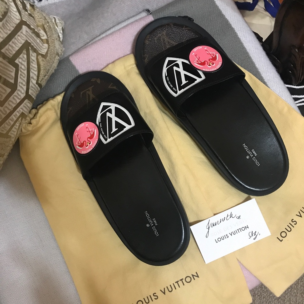 🖤Sold ❤️Louis Vuitton World Tour slide SZ 40