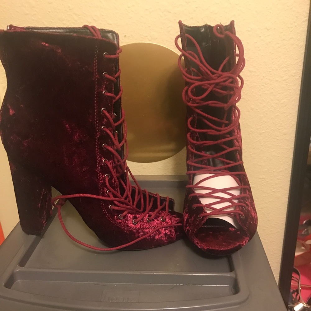 Crushed booties size 9