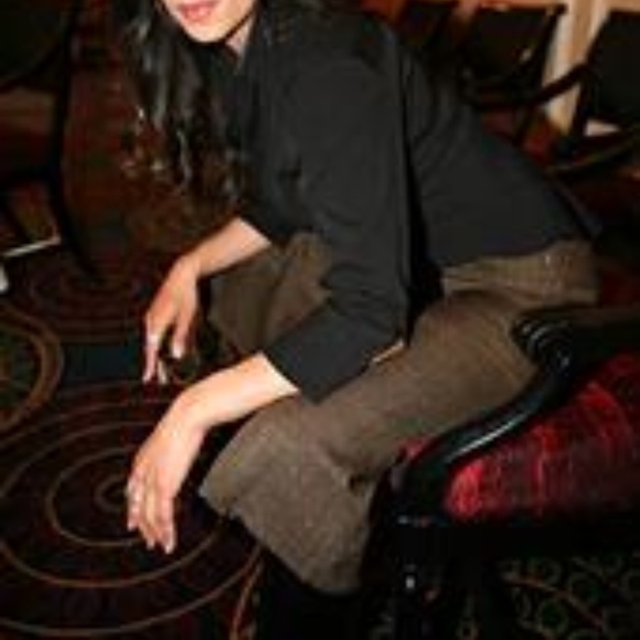 SOLD Cropped pants 2 piece suit - Picture 7 of 7