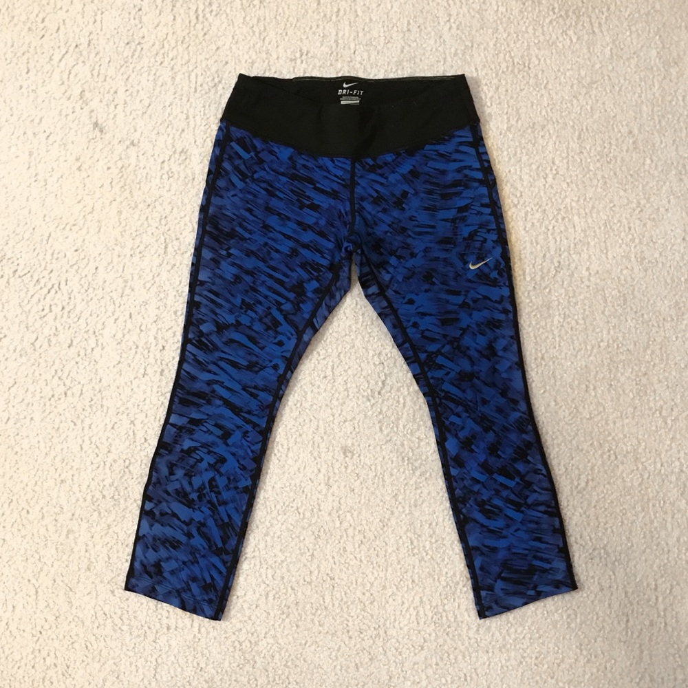 Nike Dri-Fit Blue Patterned Capri Leggings