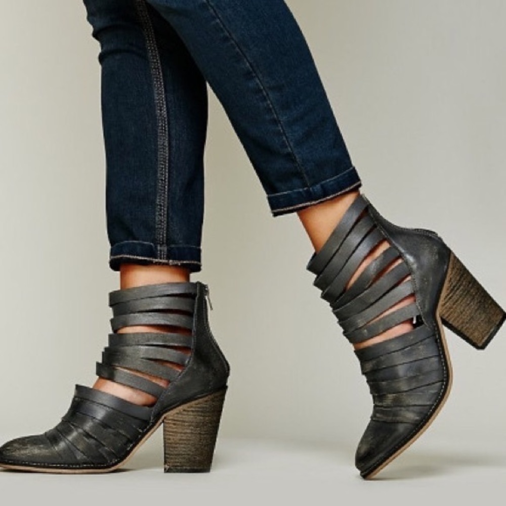 🎉HP🎉 Leather Hybrid Heel BOOTS Ankle Booties - Picture 4 of 6