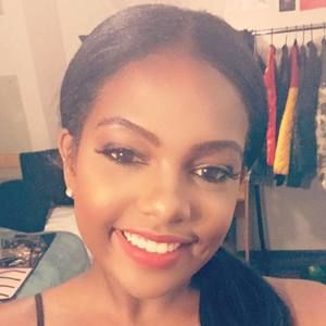 Meet your Posher, Kaelyn