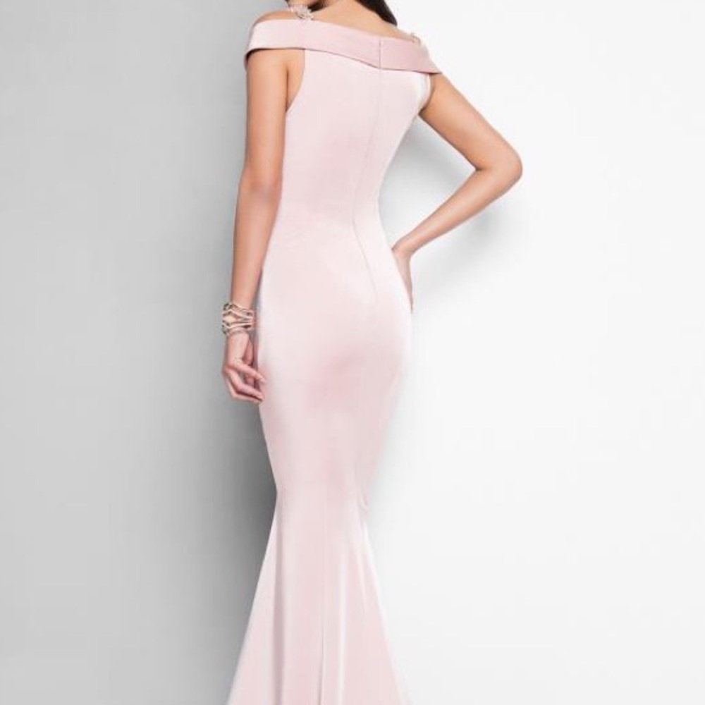 Terani Couture dress. - Picture 2 of 8