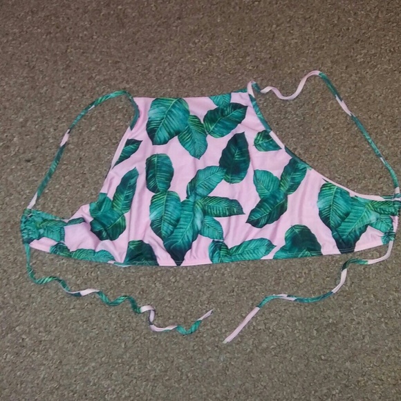 Halter patterned swim top - Picture 1 of 2