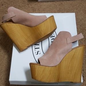 Steve Madden pink blush wedges