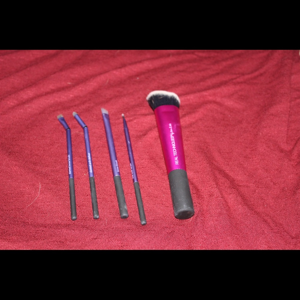 real technique brushes