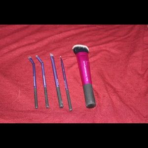 real technique brushes