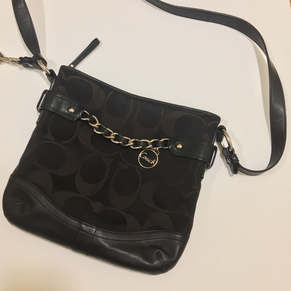Up for trade Coach Signature Chain Duffle Crossbod