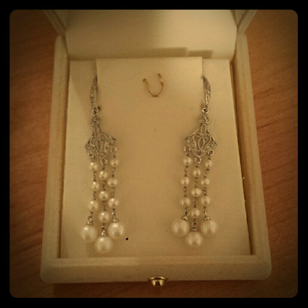 Pearl chandelier dangling earrings