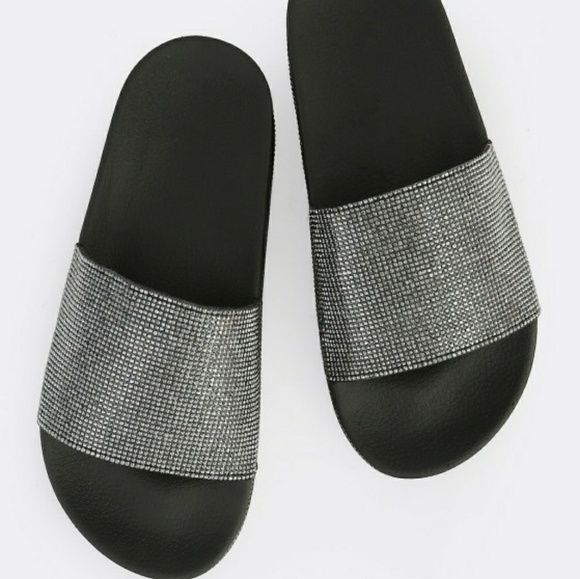 Black Diamond Accent Slides with Rhinestones - Picture 2 of 5