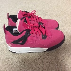 Air Jordan Cherry Voltage Retro IV - SZ 4.5Y