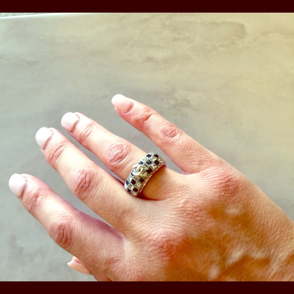 Chanel ring. Size 5.5-6