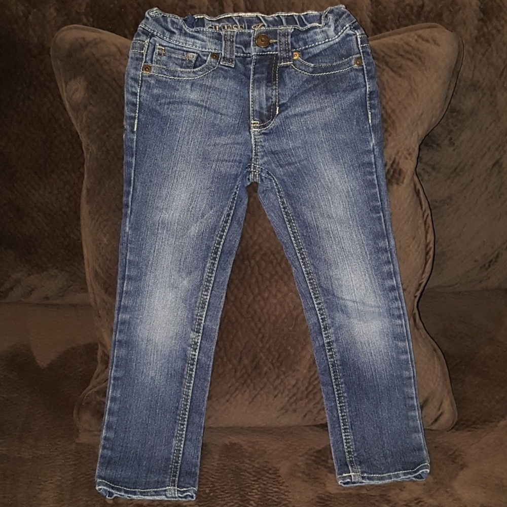 GUESS Little Girls Bootcut Jeans, Size 5.