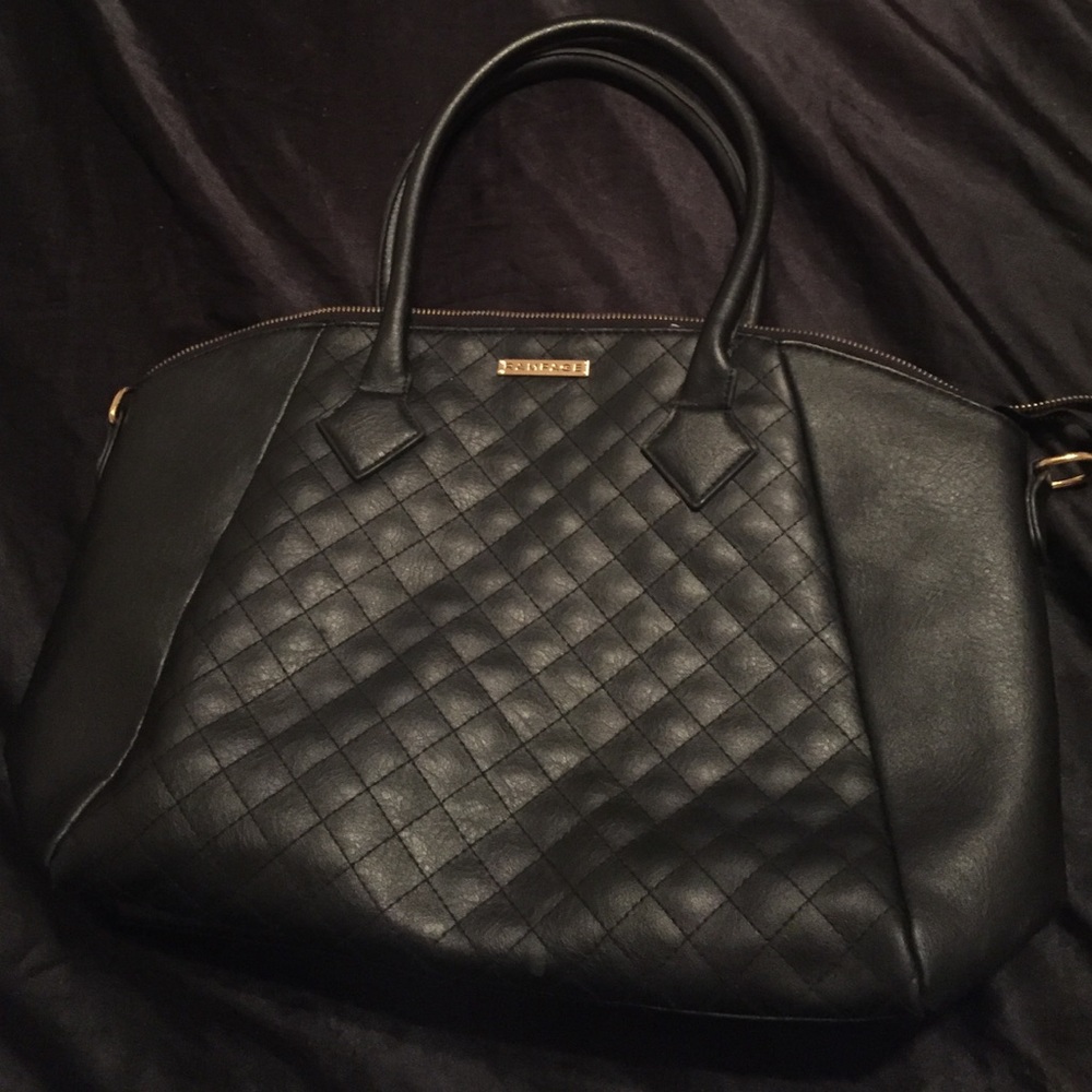 🤑5/$25 SALE🤑 Rampage bag