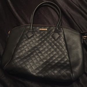 🤑5/$25 SALE🤑 Rampage bag