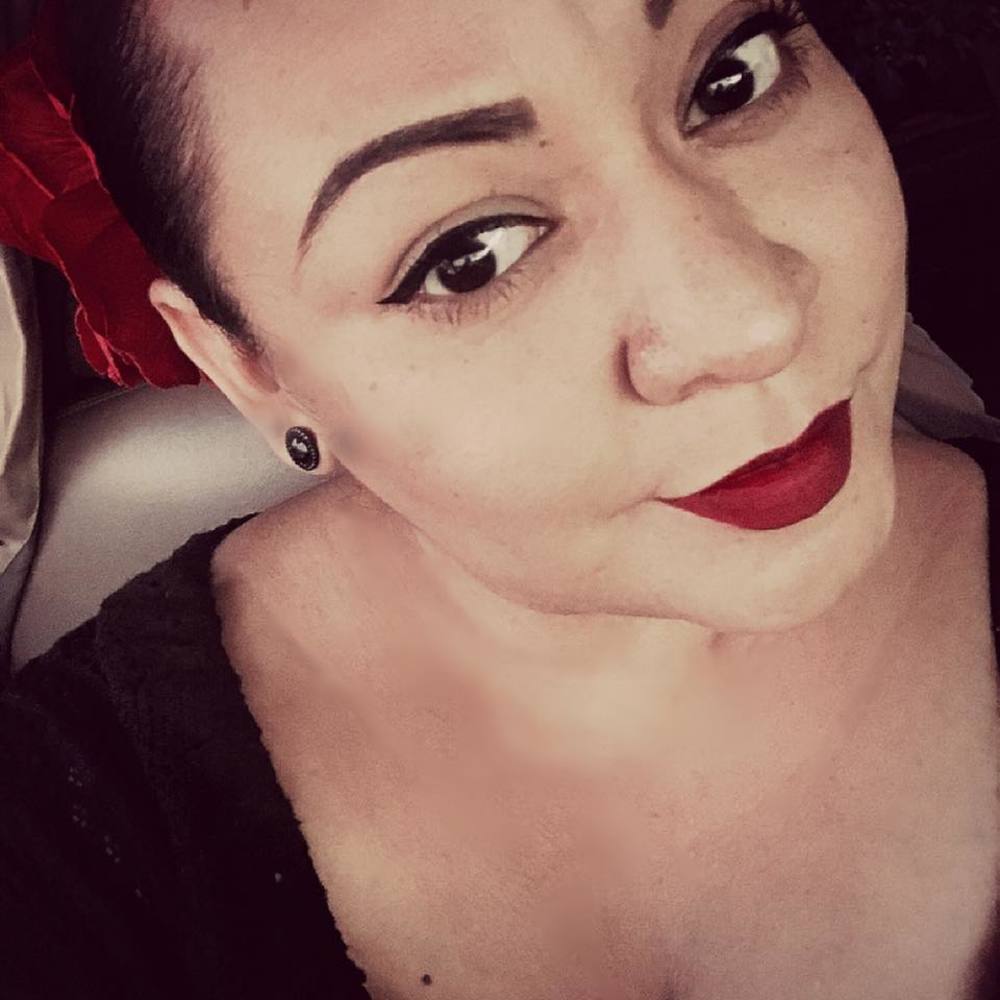 Meet your Posher, Elizabeth