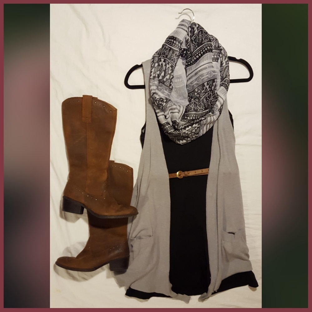 BLACK & WHITE INFINITY SCARF