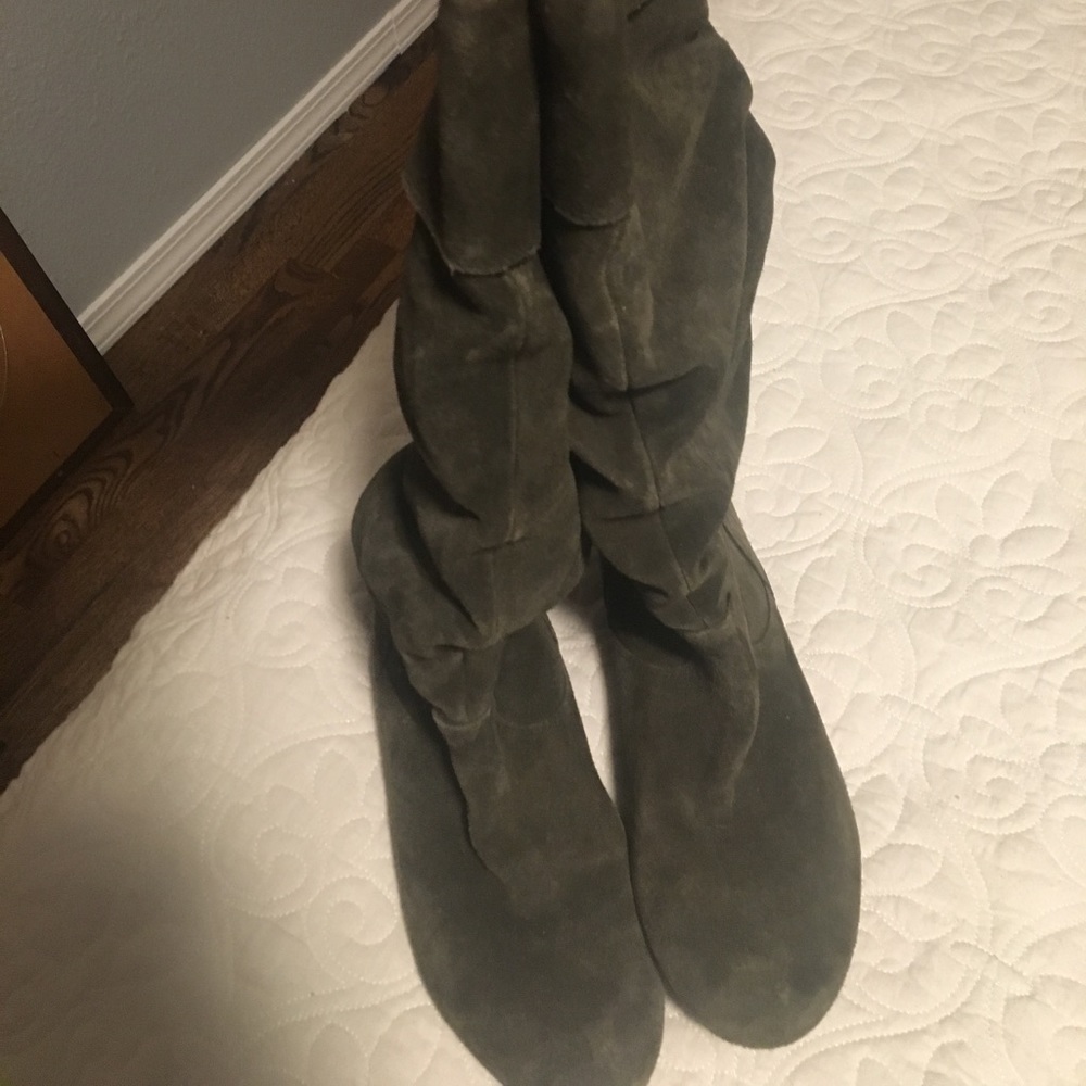 Olive green sz 9 Gianni Bini slouchy boots