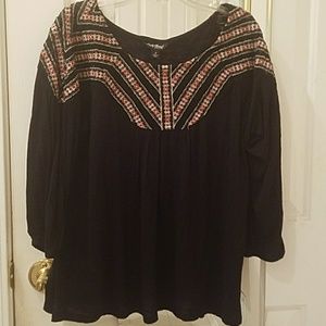 Black blouse with colored pattern and 3/4 sleeves