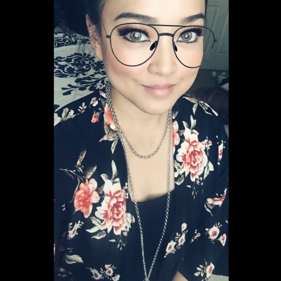 SOLD 🆕Black Floral Kimono - Picture 8 of 8