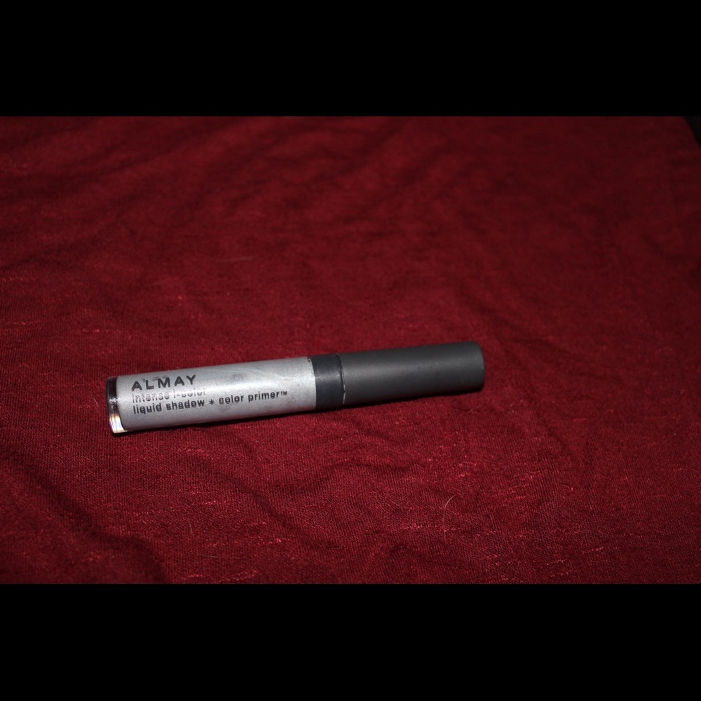 almay liquid shadow