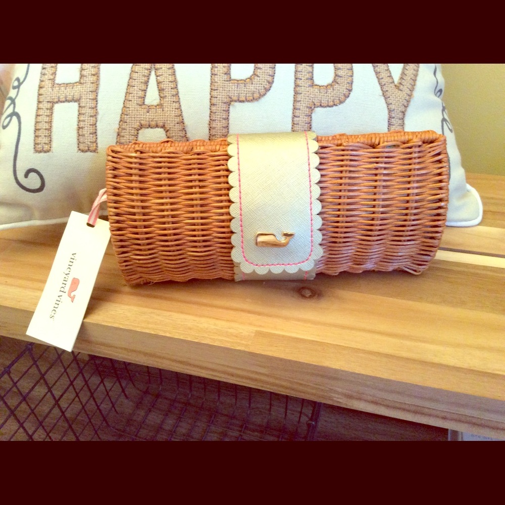 Vineyard vines gold clutch new with tags