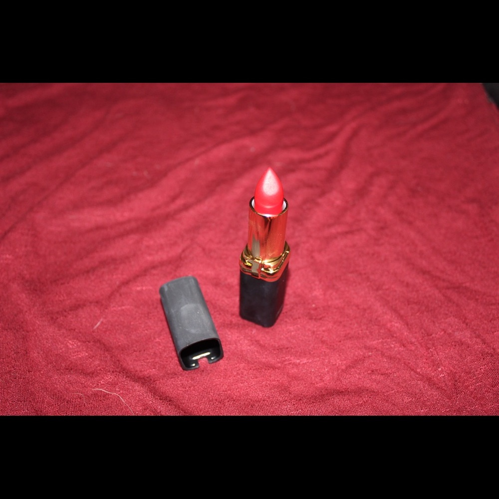 l'oréal lipstick