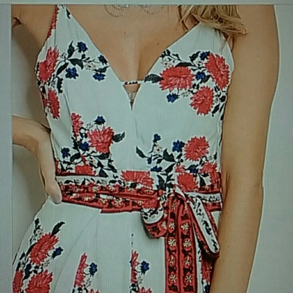 IVORY FLORAL JUMPSUIT - Picture 2 of 6