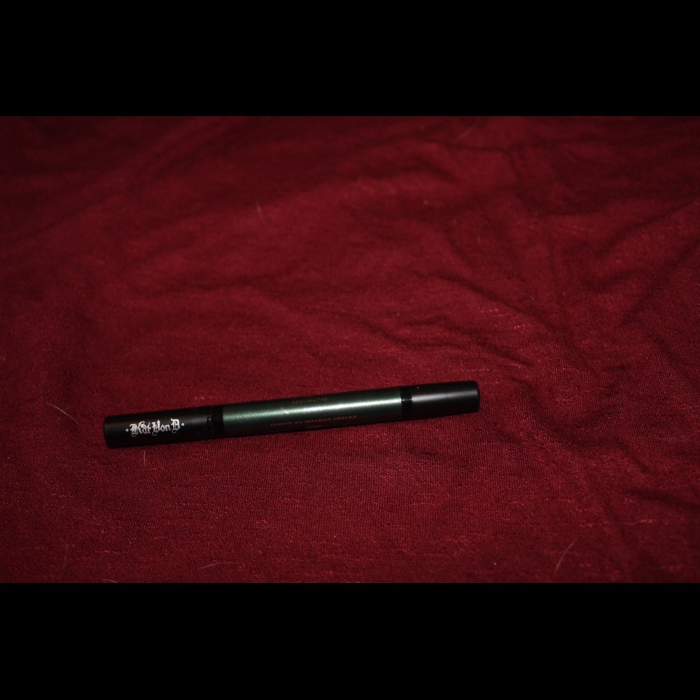 kat von d liquid eyeliner