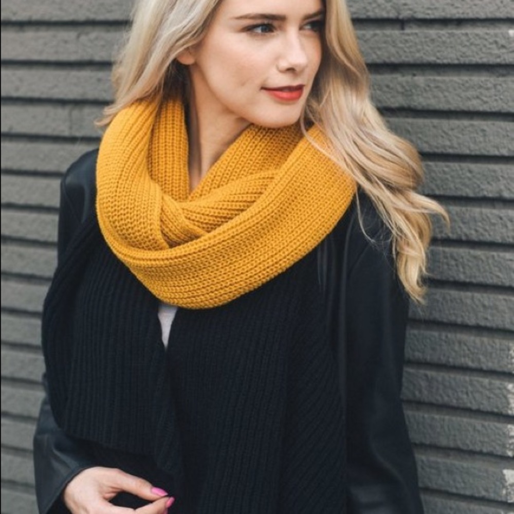 🆕MUSTARD Scarves