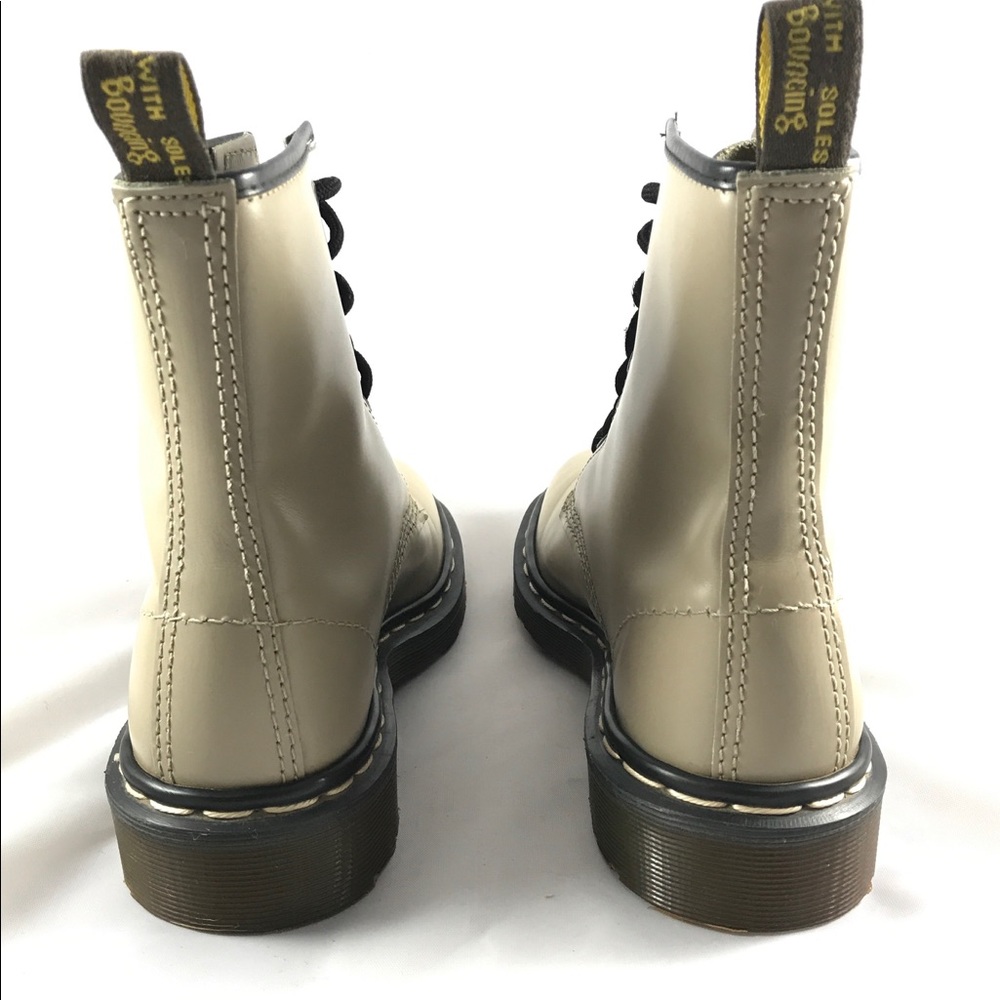 Dr. Martens VTG 8 eye Made in England Boots SZ 7 - Picture 3 of 8
