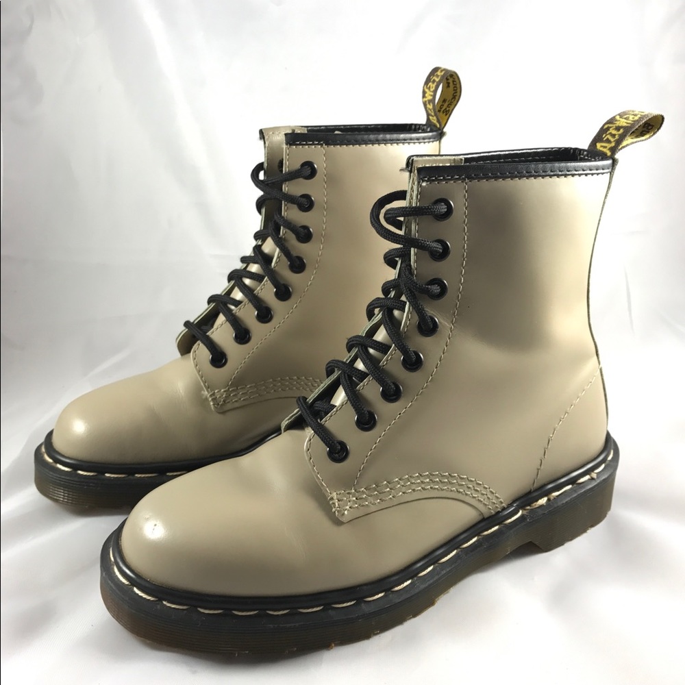 Dr. Martens VTG 8 eye Made in England Boots SZ 7 - Picture 4 of 8
