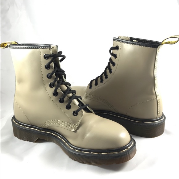 Dr. Martens VTG 8 eye Made in England Boots SZ 7 - Picture 2 of 8