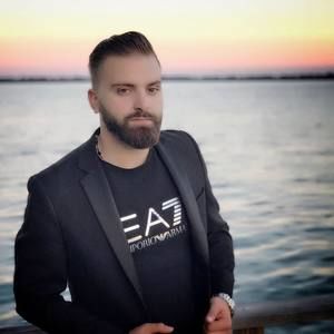 Meet your Posher, Ali