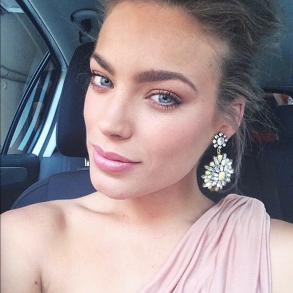 Meet your Posher, Alex - Picture 2 of 4