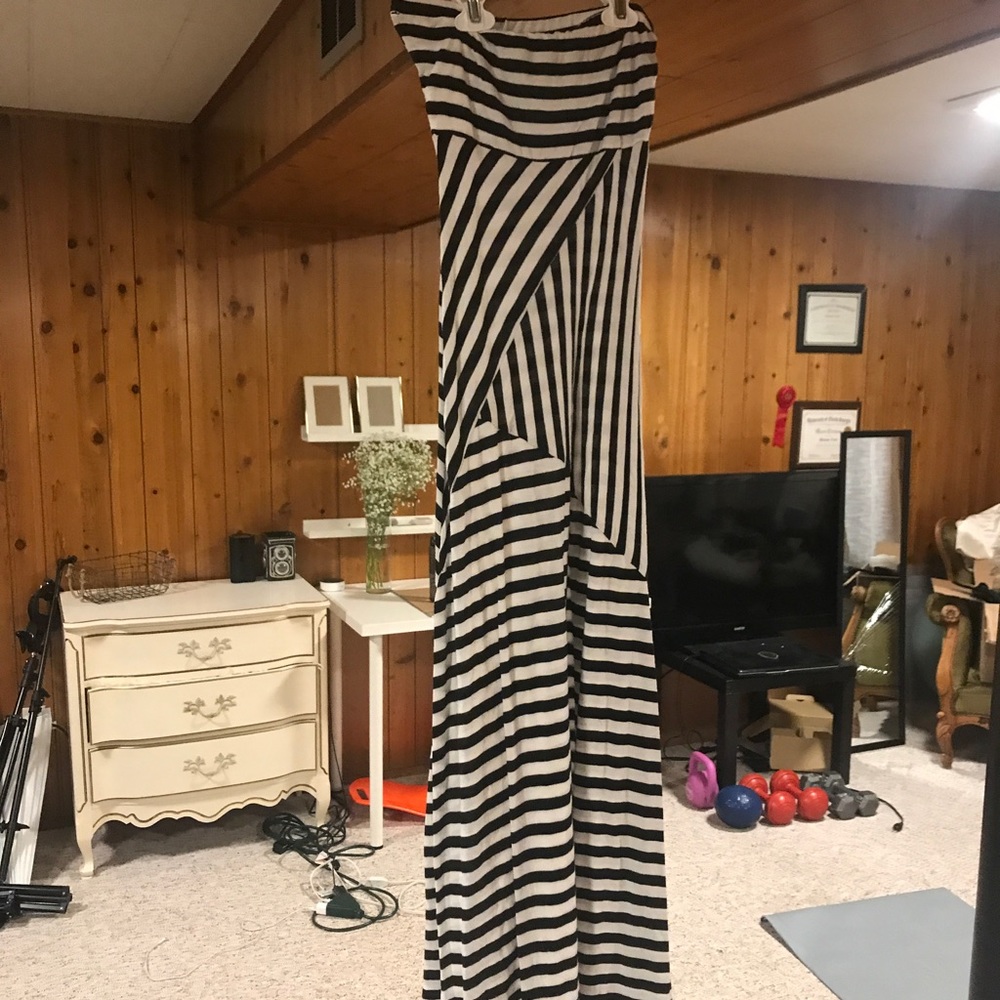 Symmetrical maxi dress