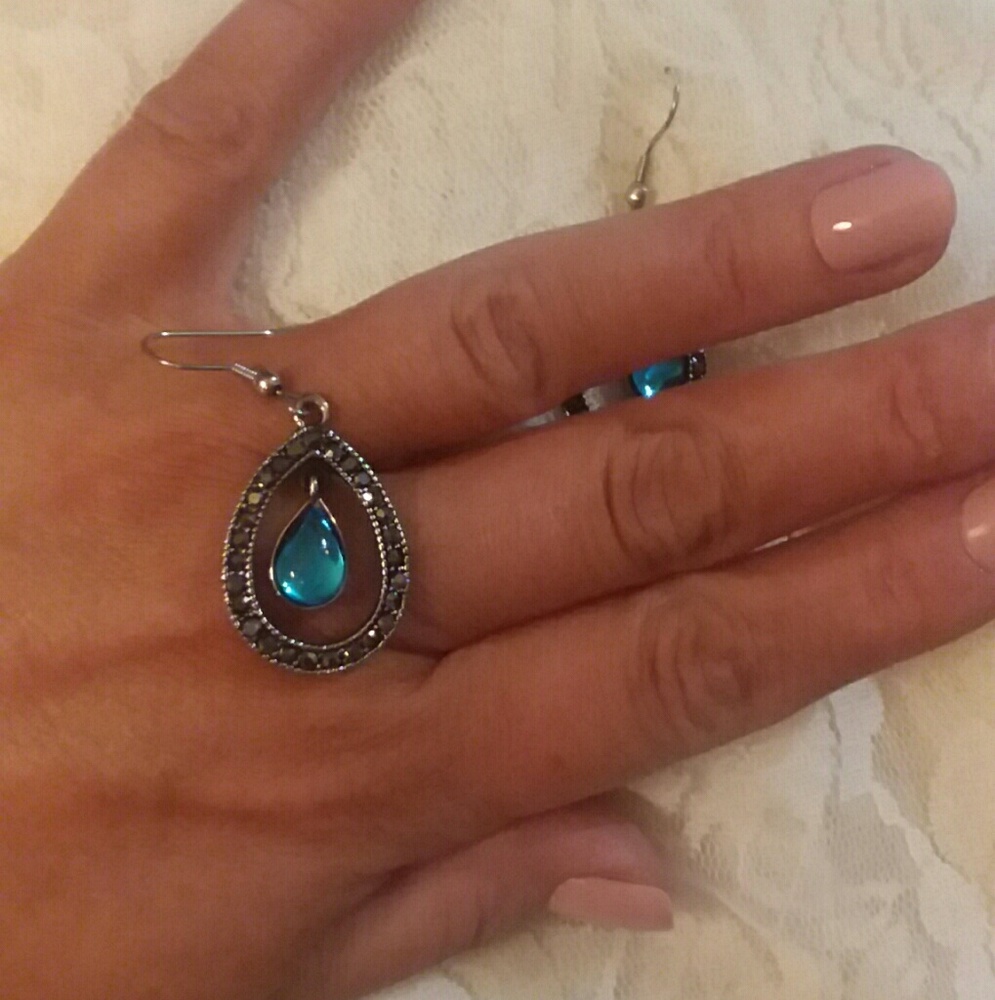J Simpson Marcasite Tear Drop Earrings