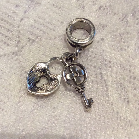 🌺New yellow bling heart lock & key bead charm diy - Picture 4 of 8