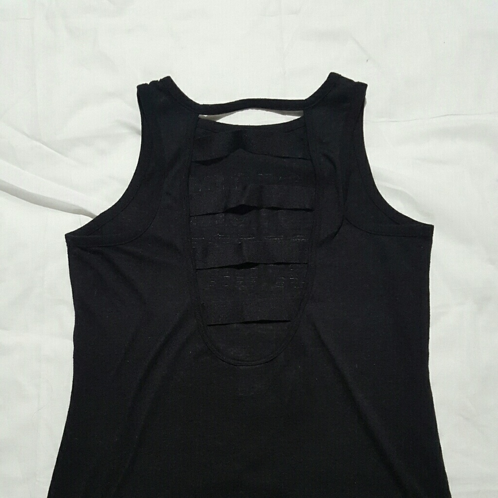 VS TANK TOP - Picture 2 of 2