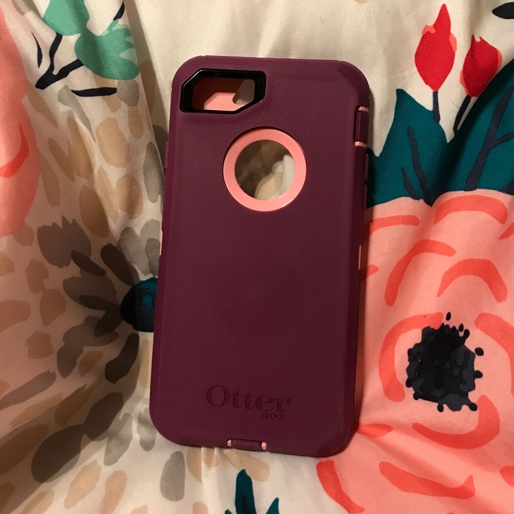 Otterbox iPhone 7 Case || Will take lower offers!