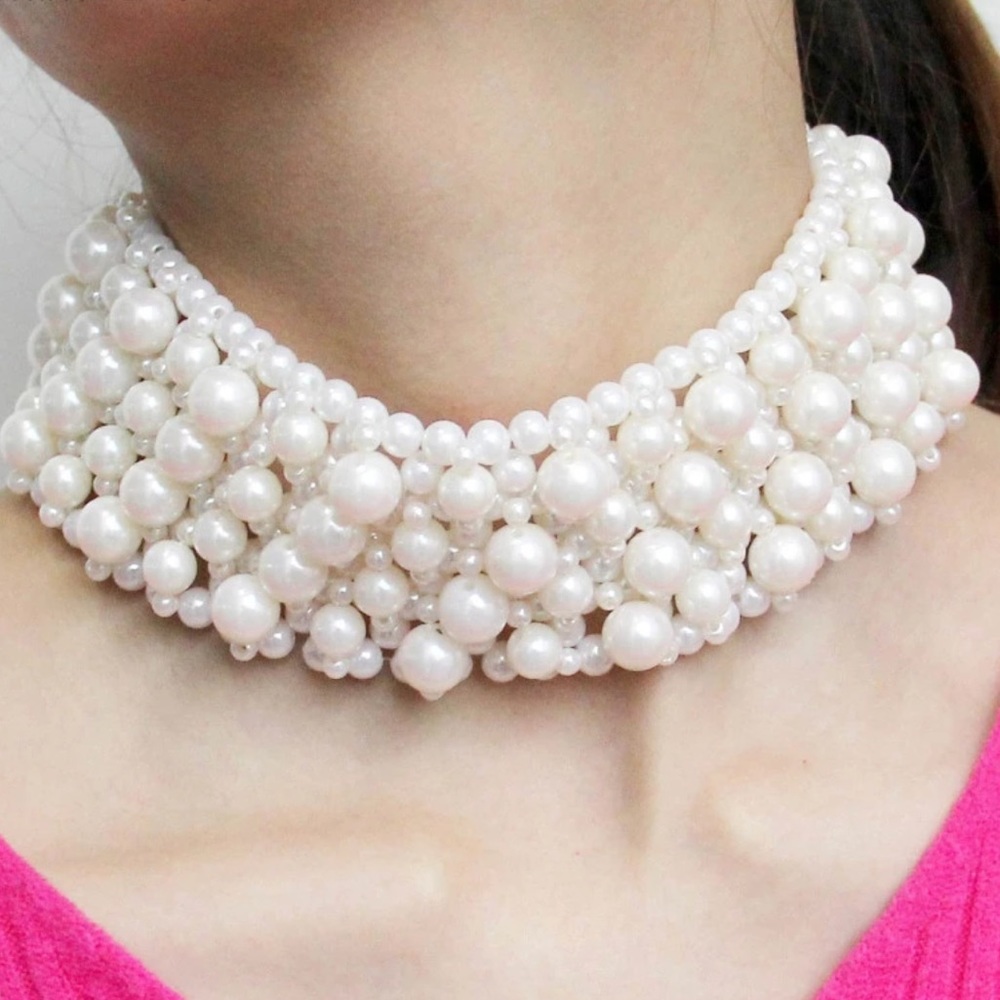 White chunky bead choker a statement necklace