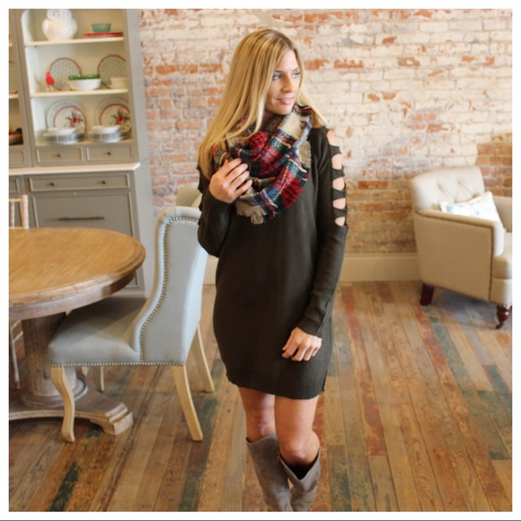 Olive ladder sleeve sweater dress - Picture 5 of 7