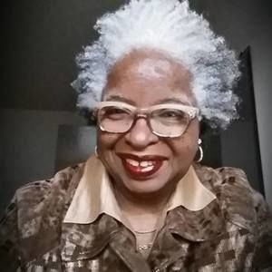 Meet your Posher, Lena