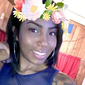 Meet your Posher, Chenika