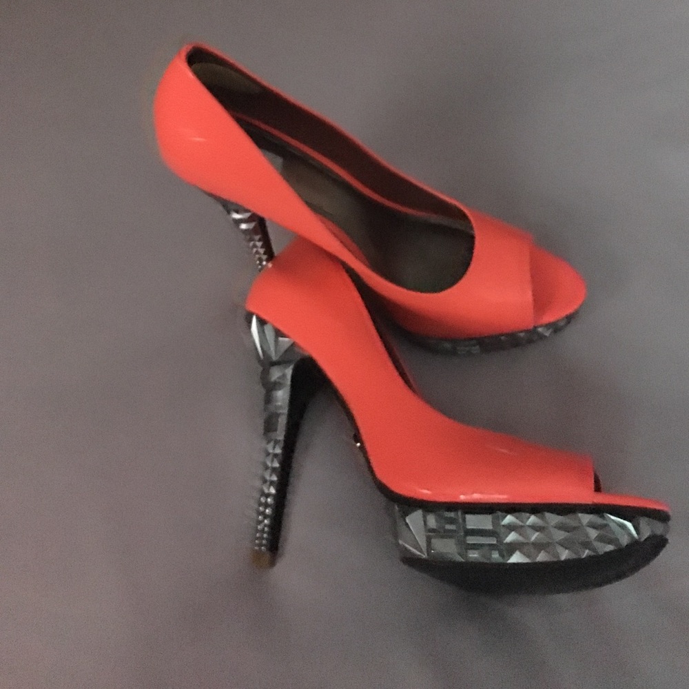 Size 9.5 M