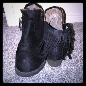 Black fringe ankle boots size 6